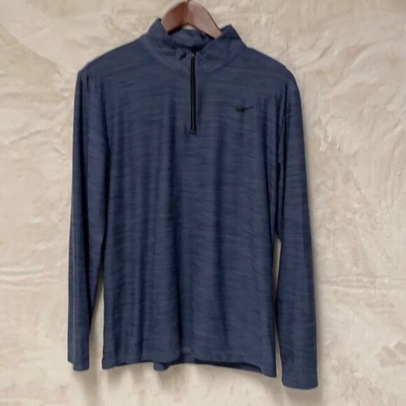 Nike Sweaters - Nike Women’s Sweatshirt Dri-Fit Size M